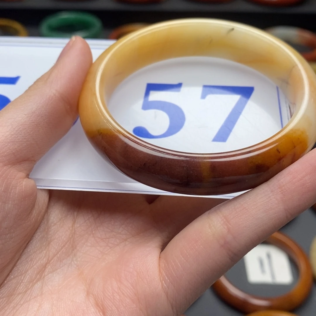 石英质玉（黄龙玉）手镯未镶嵌