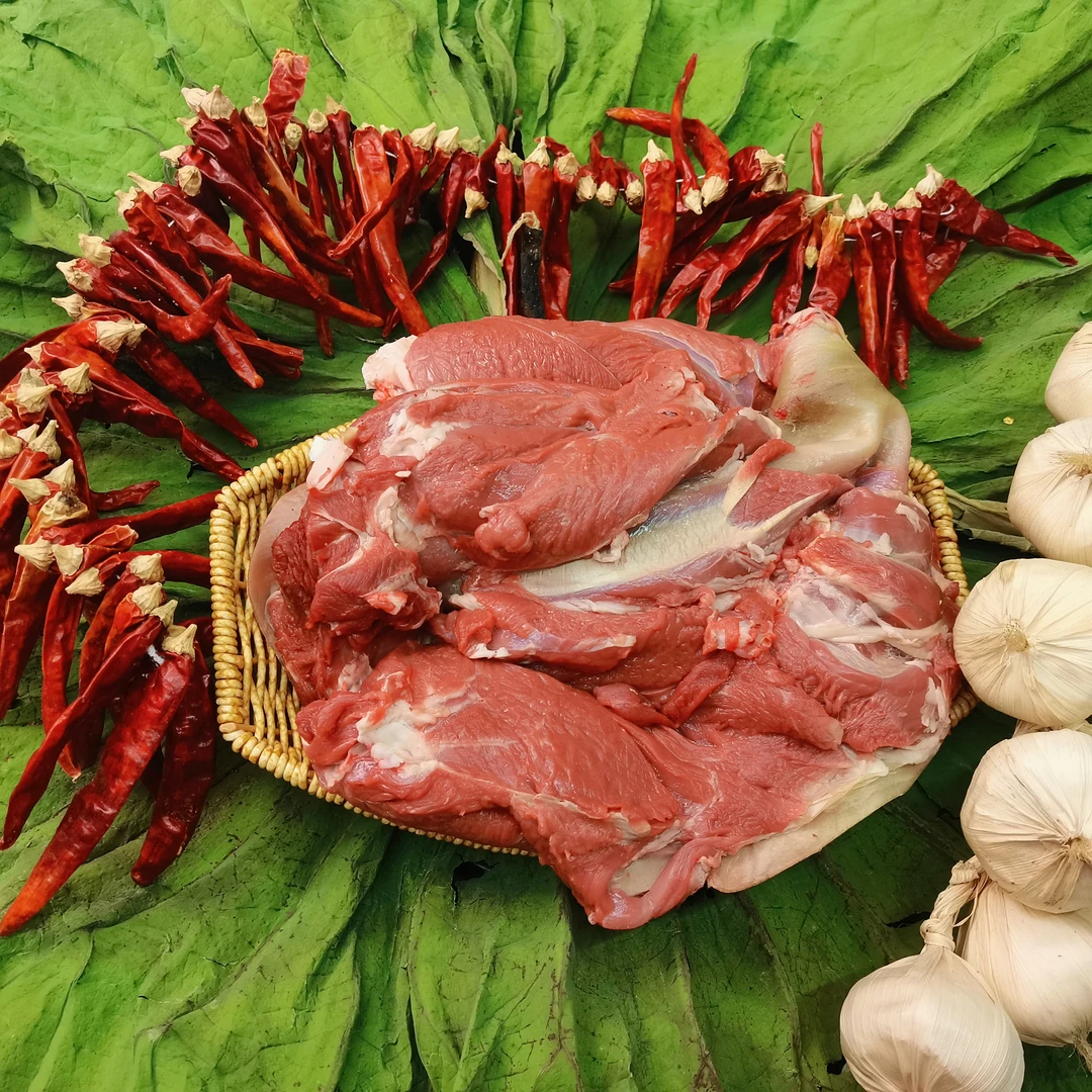 【纯肉】：正宗散养黑山羊大山原生态新鲜现宰现杀/纯肉