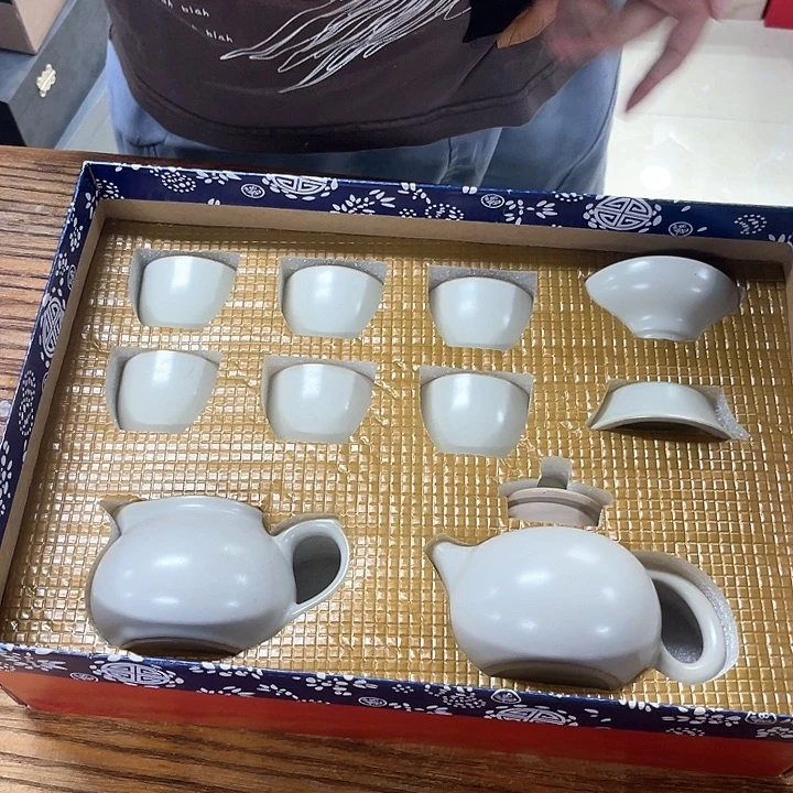 孤品茶具套装等。