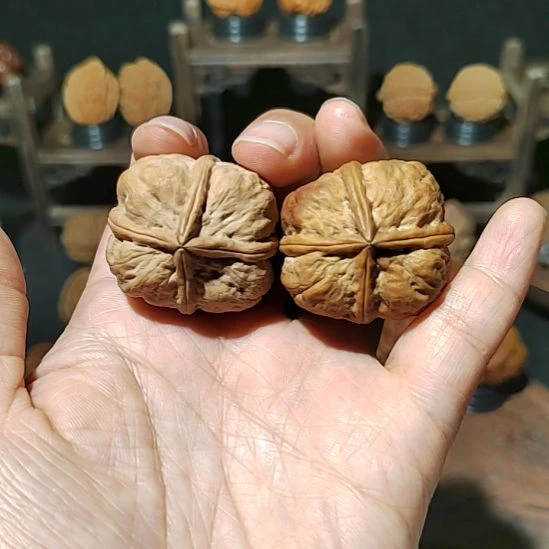文玩核桃把件福利四棱带彩36尺