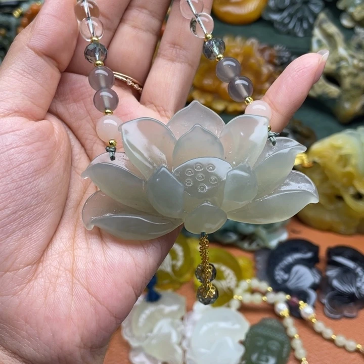 蛇纹石玉未镶嵌吊坠