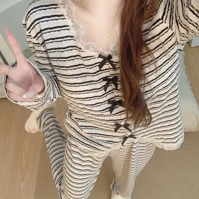带胸垫蕾丝蝴蝶结睡衣女春秋季新款长袖甜美公主风条纹家居服套装