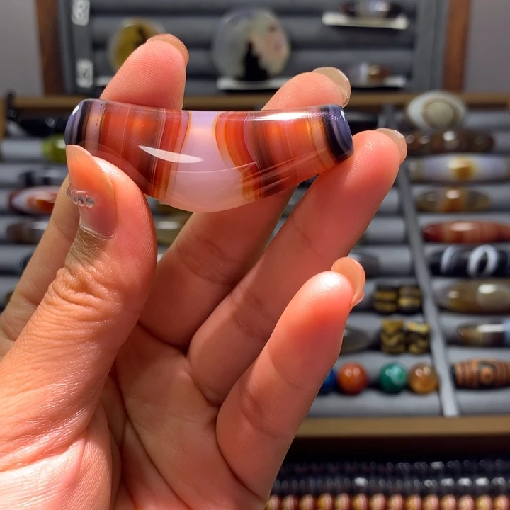 喵***兔玛瑙/玉髓颈饰未镶嵌