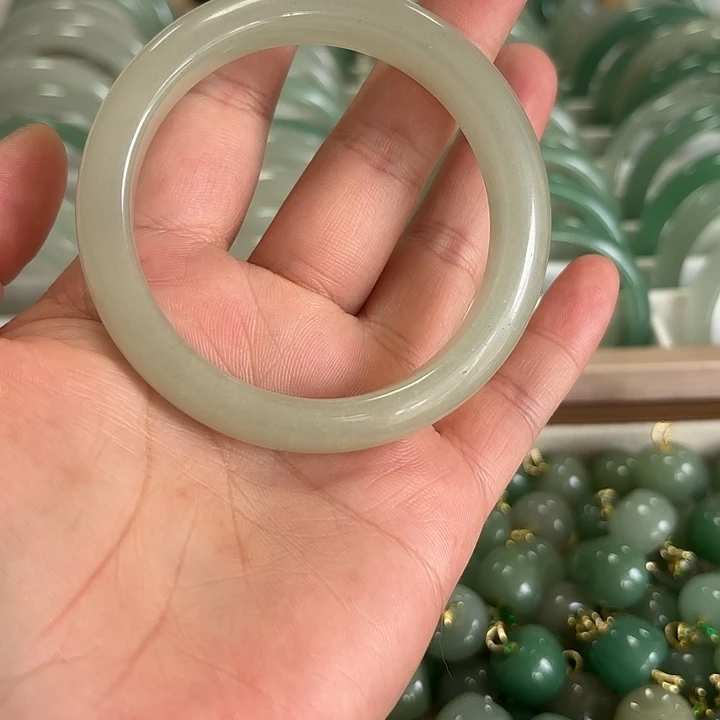 东陵石未镶嵌手链