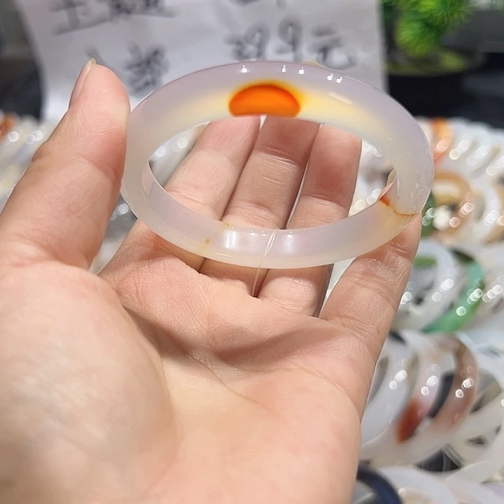 玛瑙/玉髓手镯未镶嵌