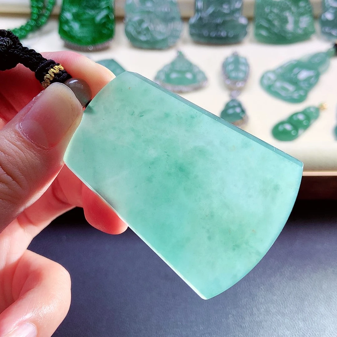 【闪购商品】翡翠颈饰未镶嵌天然