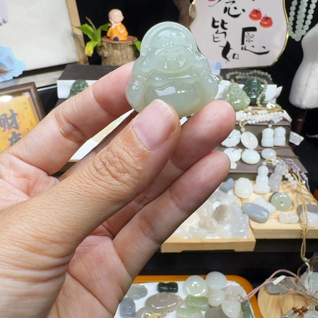 用***9和田玉未镶嵌颈饰