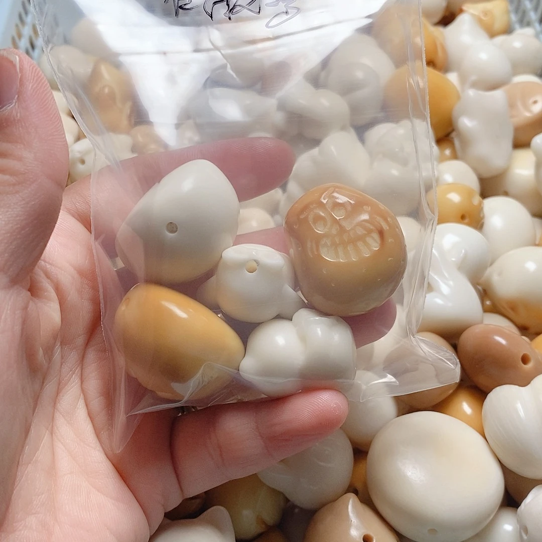 在****吊坠菩提根/象牙果补差价三颗