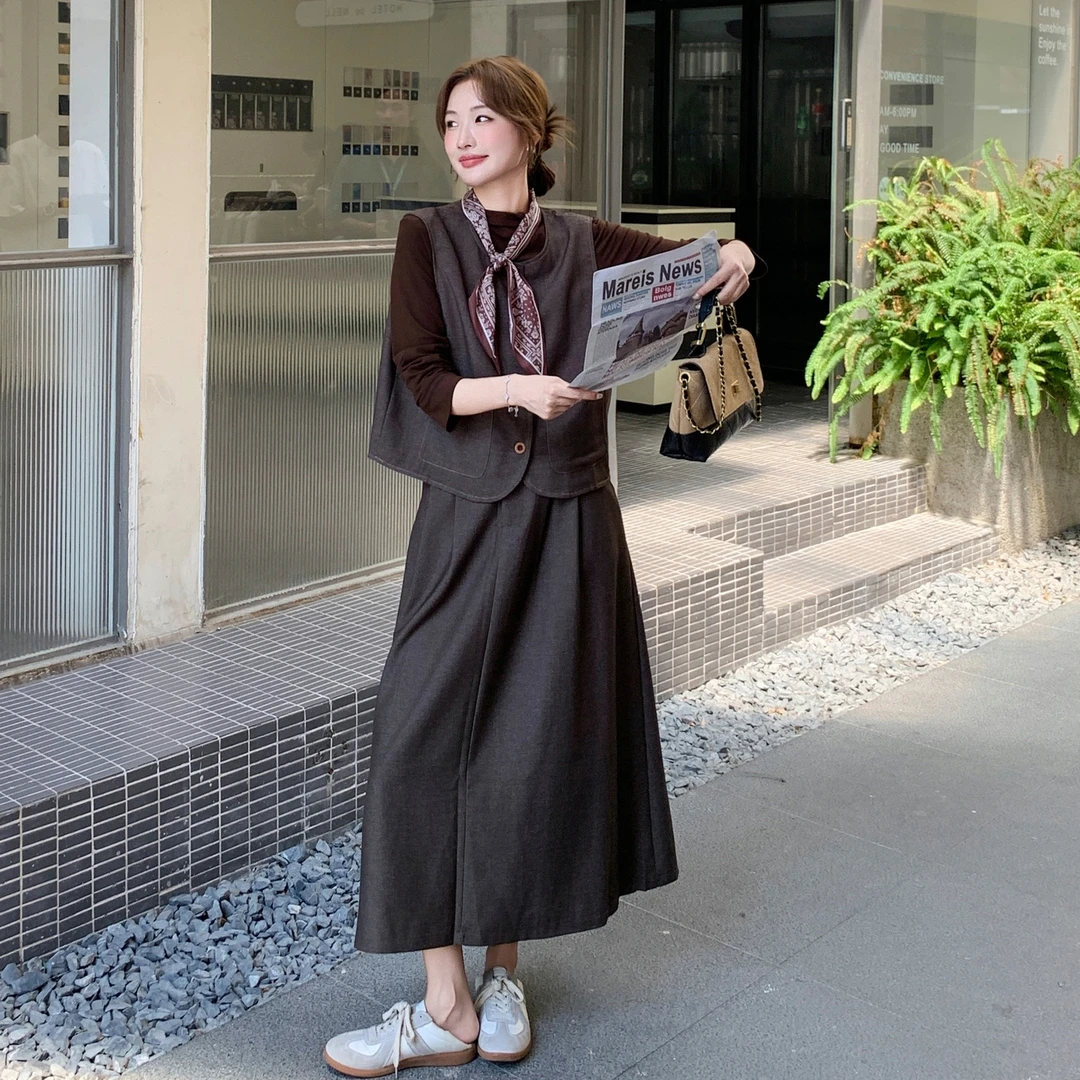老钱风高级感套装女早秋气质一整套咖色马甲半身裙打底衫三件套