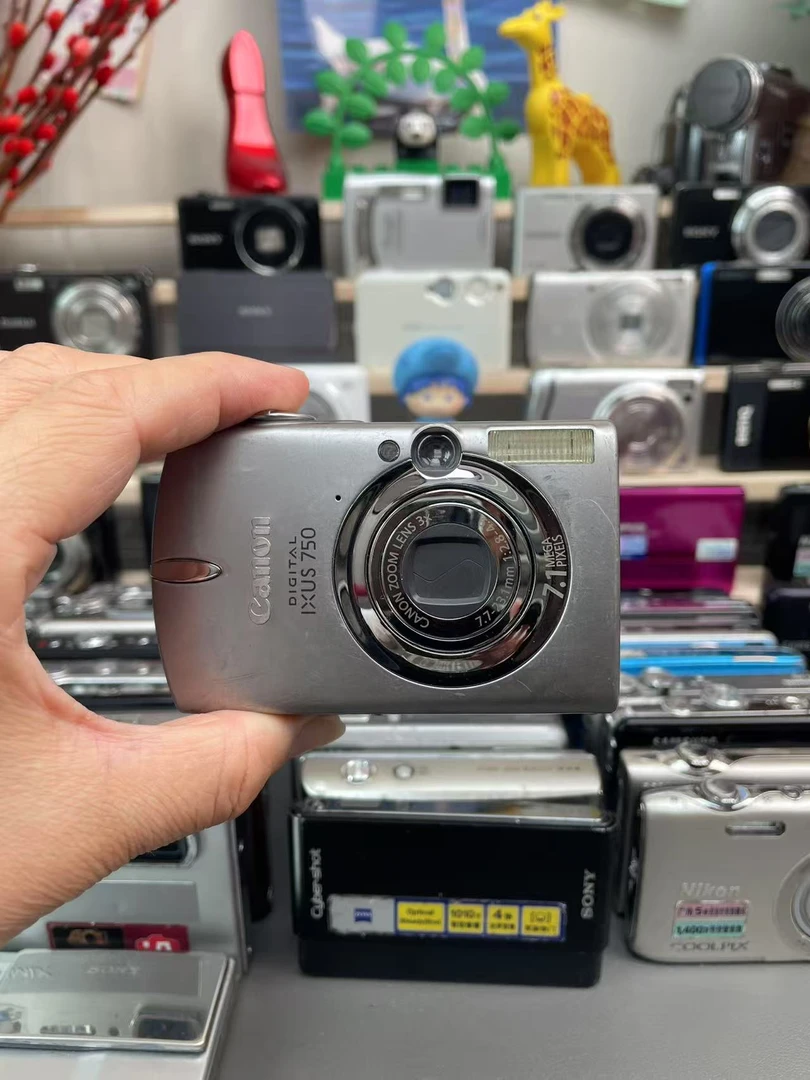 9新 Canon/佳能 IXUS750中文版 屏瑕 全套配件 数码CCD相机福利价