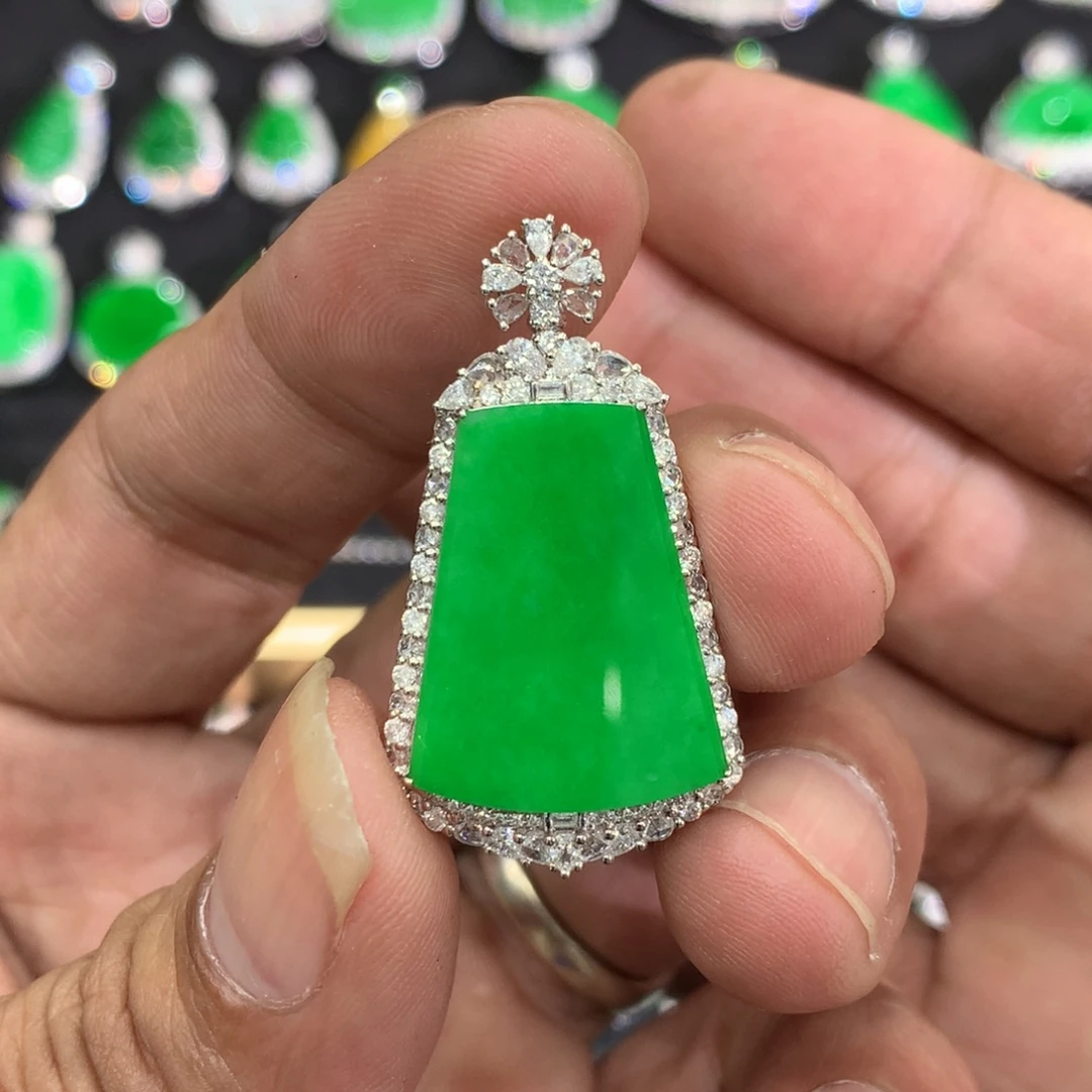 翡翠18K金镶嵌吊坠(不含链)