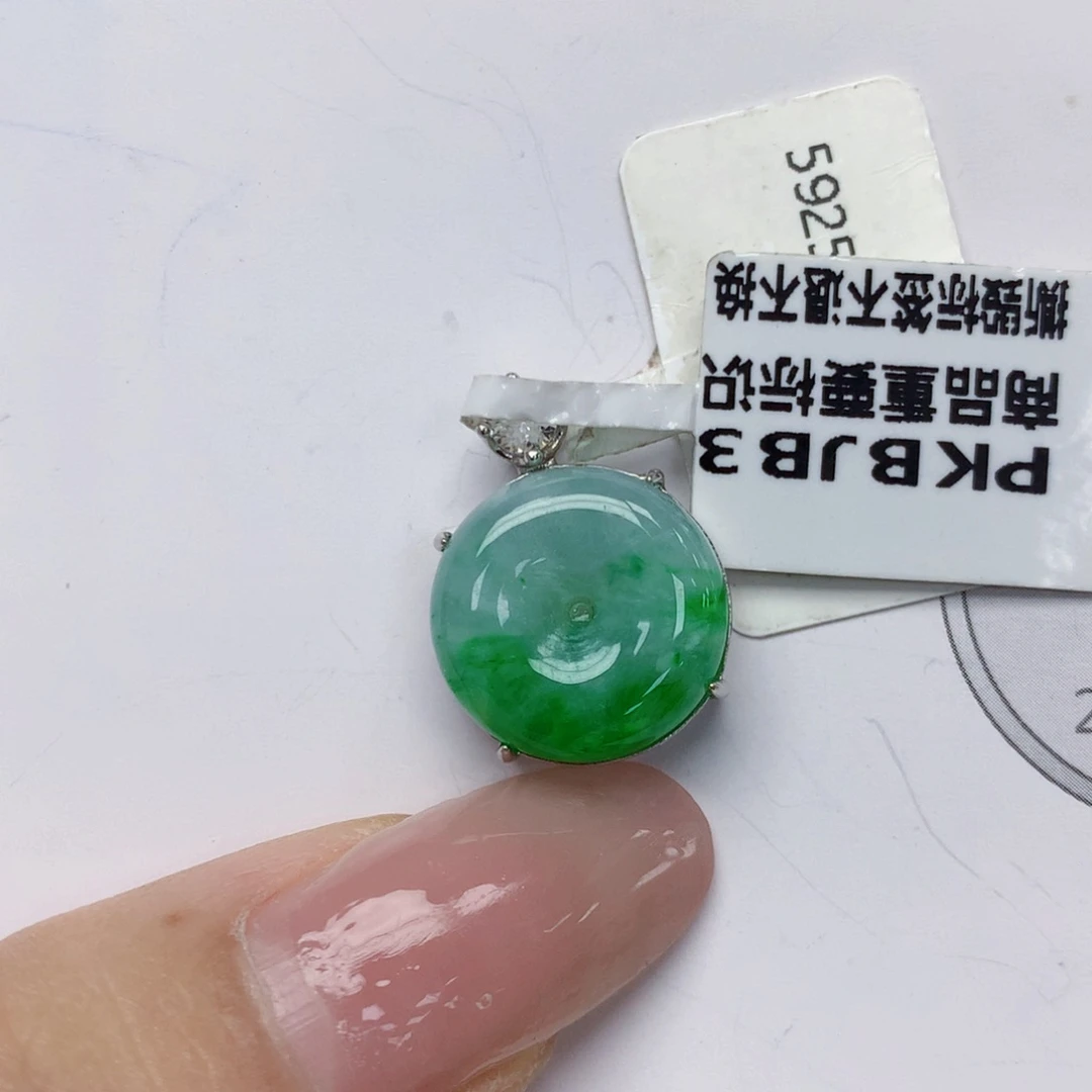 颈饰银S925镶嵌翡翠
