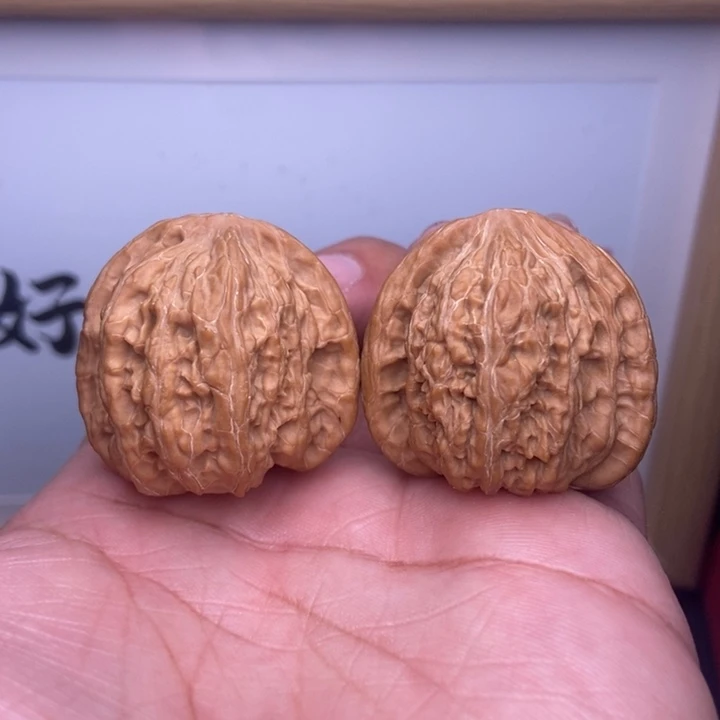 核桃全品密纹狮子头