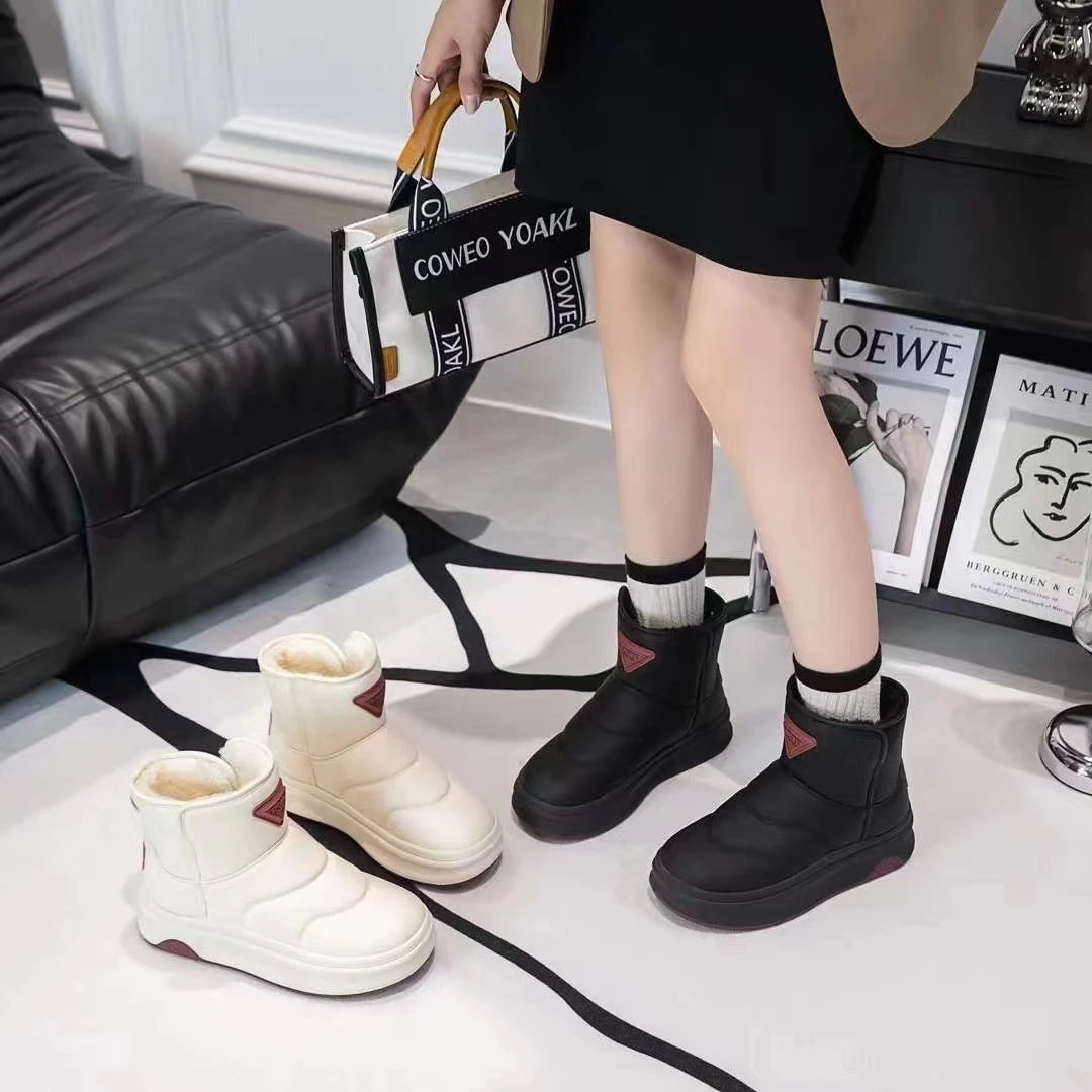 休闲百搭2025最新款雪地棉真皮真毛增高鞋底舒适百搭