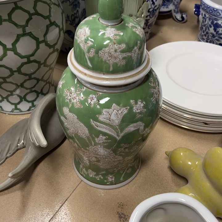 ⁺***₊瓷片微瑕陶瓶乙。。。。。。。。。。。。。。