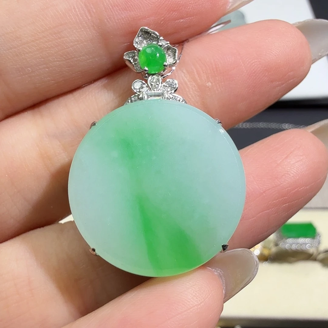 翡翠18K金镶嵌吊坠(不含链)