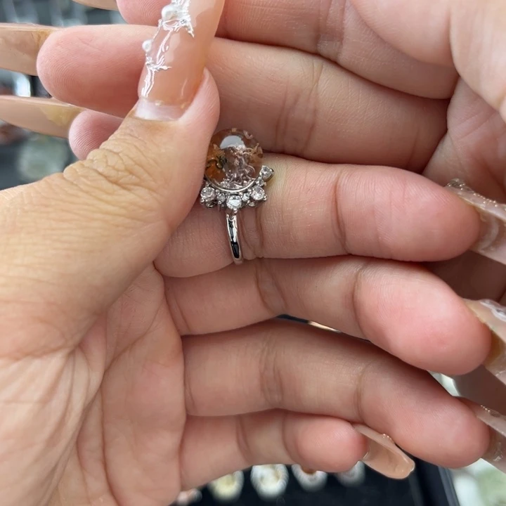 未镶嵌吊坠(赠链)水晶