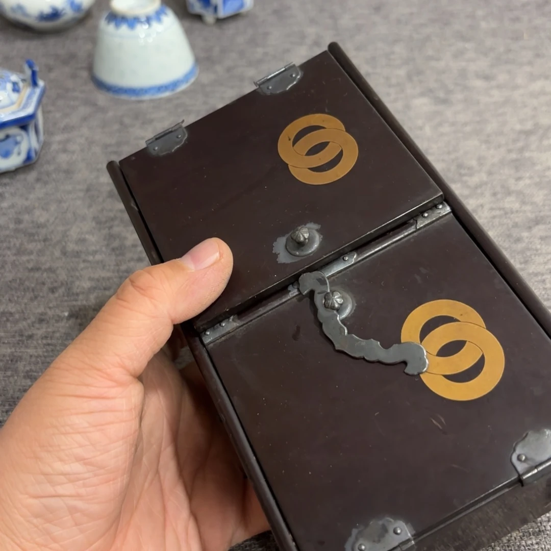 瓷片非常好看的花瓶