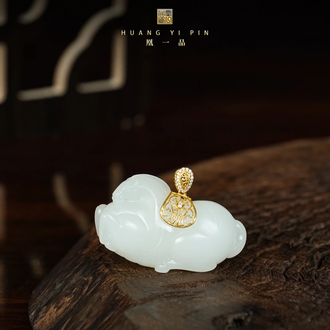【凰一品】俄料羊脂白玉唐马吊坠18K 配粗银链