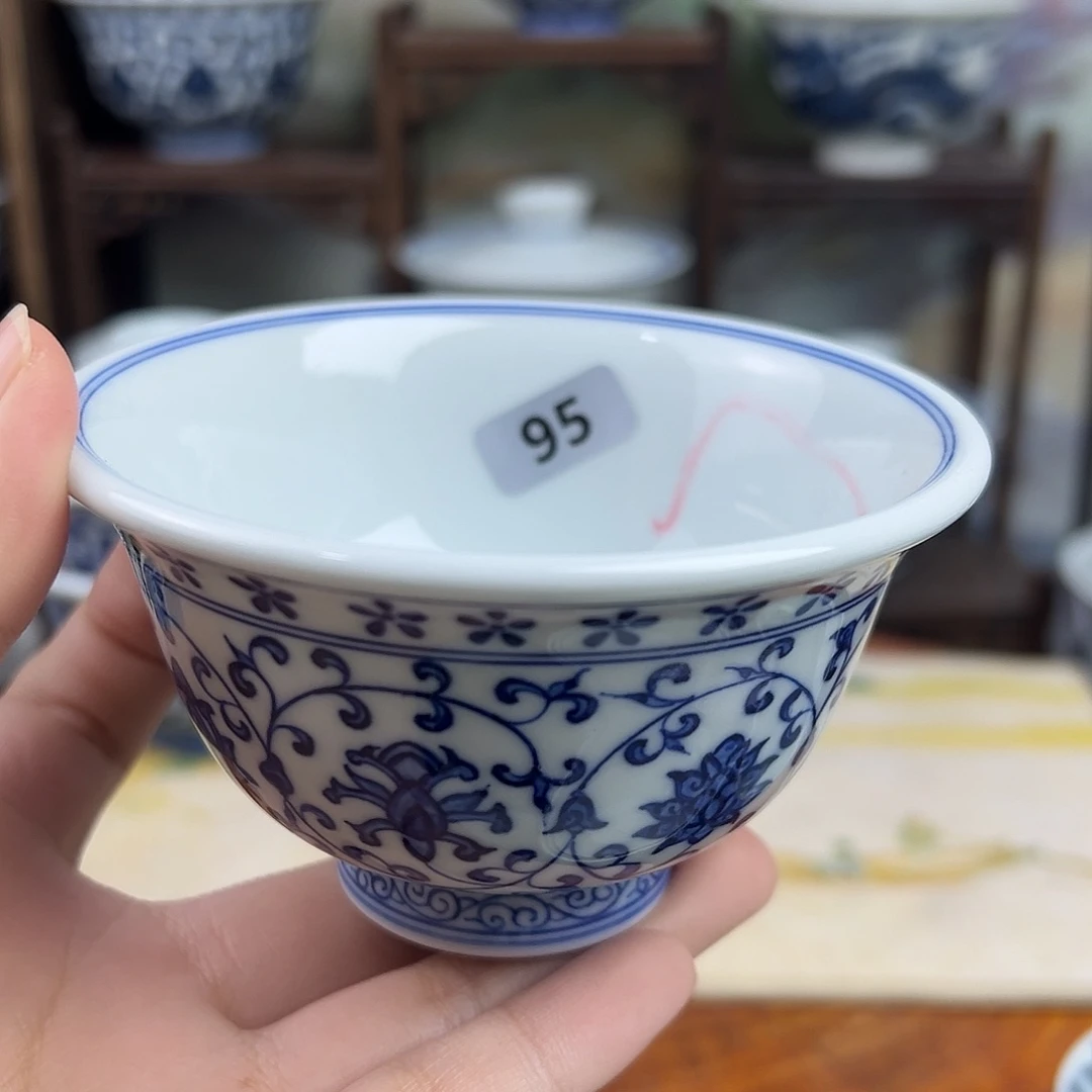 瓷其他缠枝莲压手95