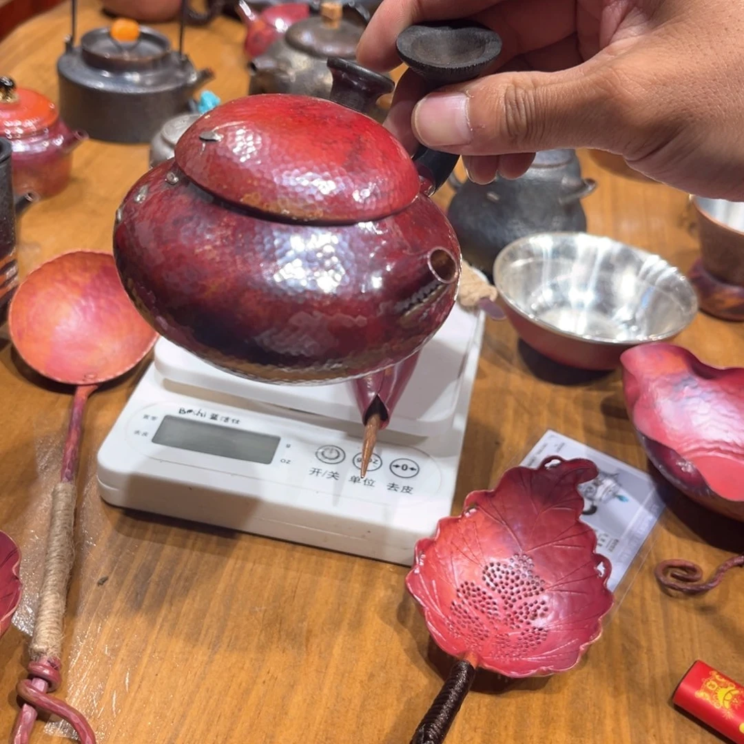 龍****?淬火色容天侧把壶手工锻打工艺