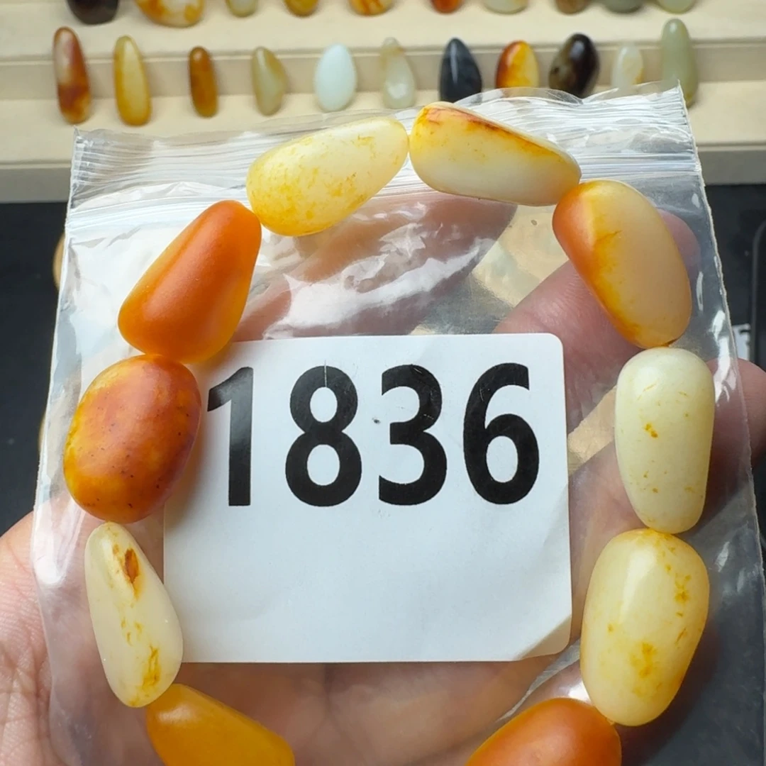 和田玉未镶嵌手串