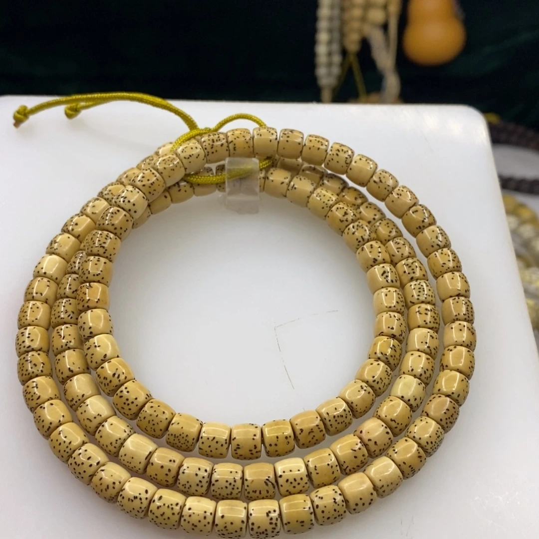 浅***光星月菩提手串6/7……