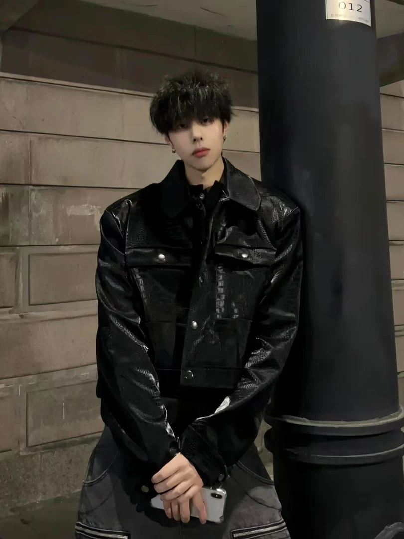 烟花轻奢时尚logo短袖T恤 男女同款