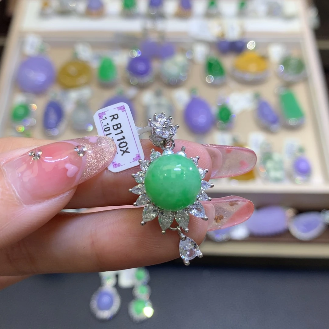 翡翠颈饰银S925镶嵌翡翠