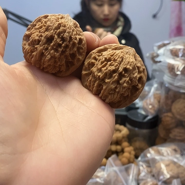 文玩核桃把件43.5满天星