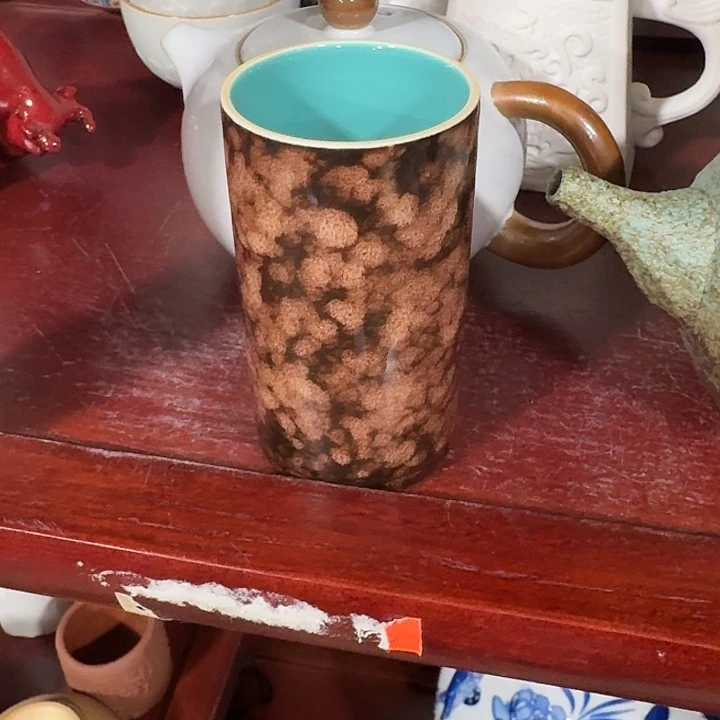 主人杯一个，瓷。。。