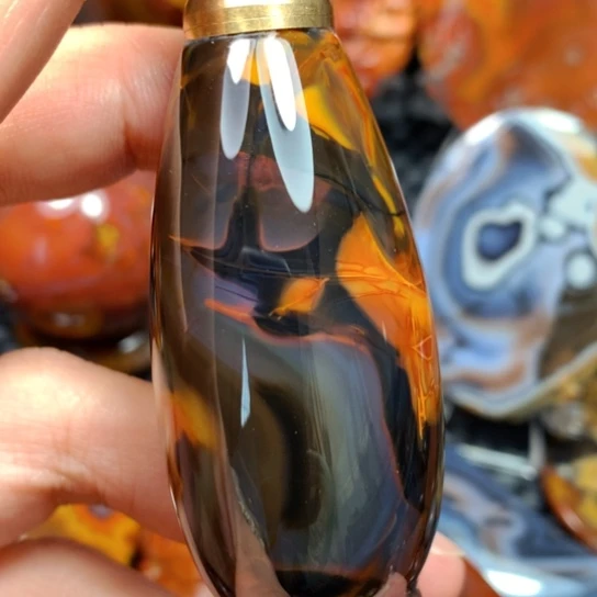 Z***远玛瑙/玉髓未镶嵌吊坠(不含链)