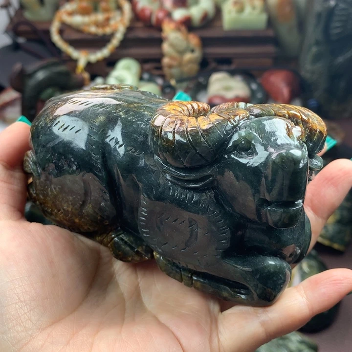 岫岩河磨玉（透闪石质玉）把件未镶嵌