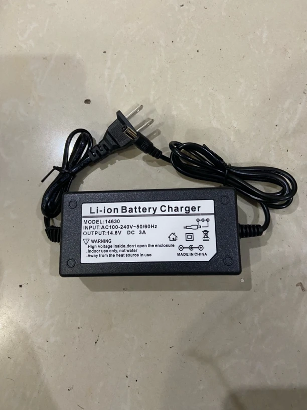 磷酸铁锂4串12.8V3A恒流恒压充电器