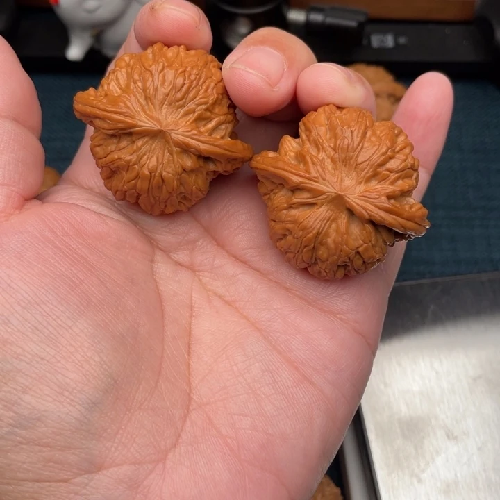 把件文玩核桃全品红皮球磨43