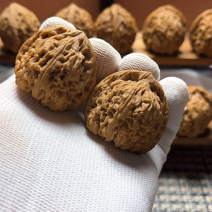 文玩核桃吊坠南疆石