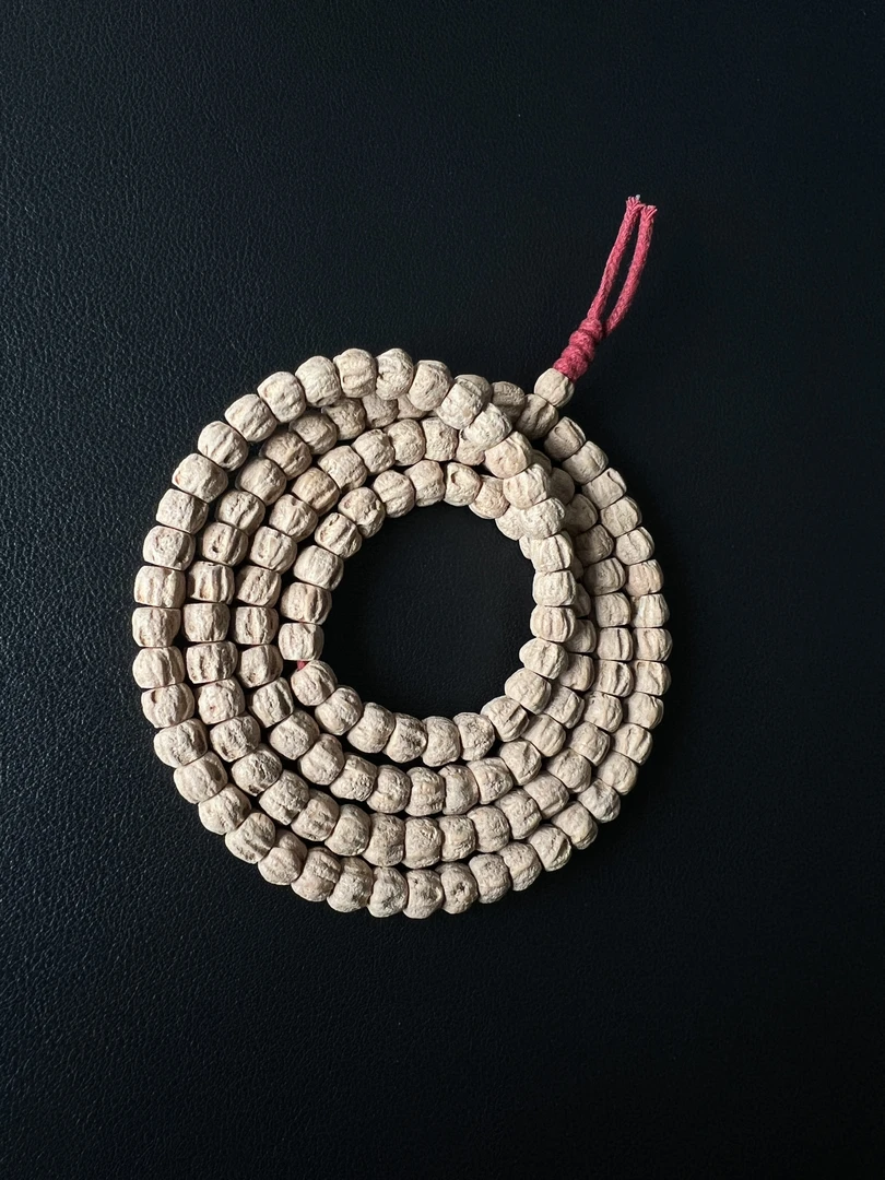 元帅藏品【玄冰】热振柏香籽直切方块顺带单坑白香籽