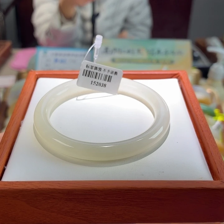 和田玉未镶嵌手镯5。 54/55