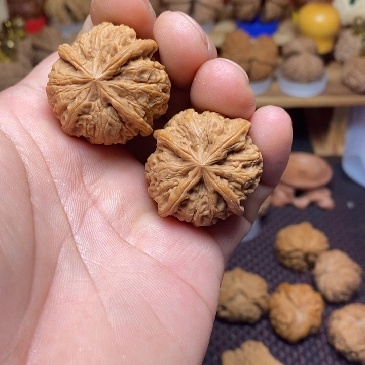奇***葩文玩核桃把件文玩