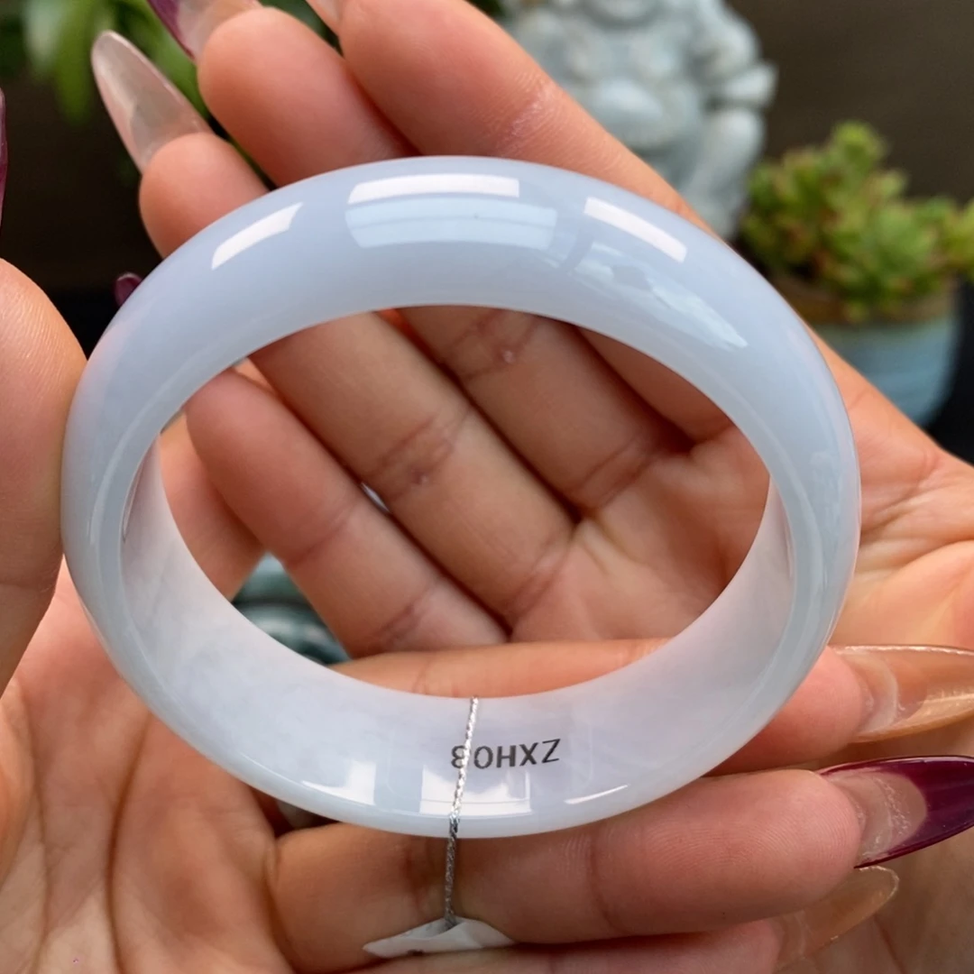 翡翠手镯未镶嵌天然