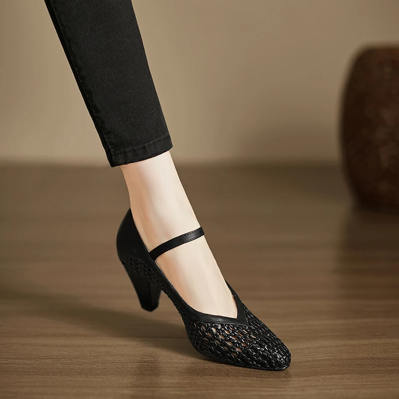 7cm~百搭小众鞋子时尚复古包头凉鞋女夏镂空编织洞洞鞋气质高跟鞋