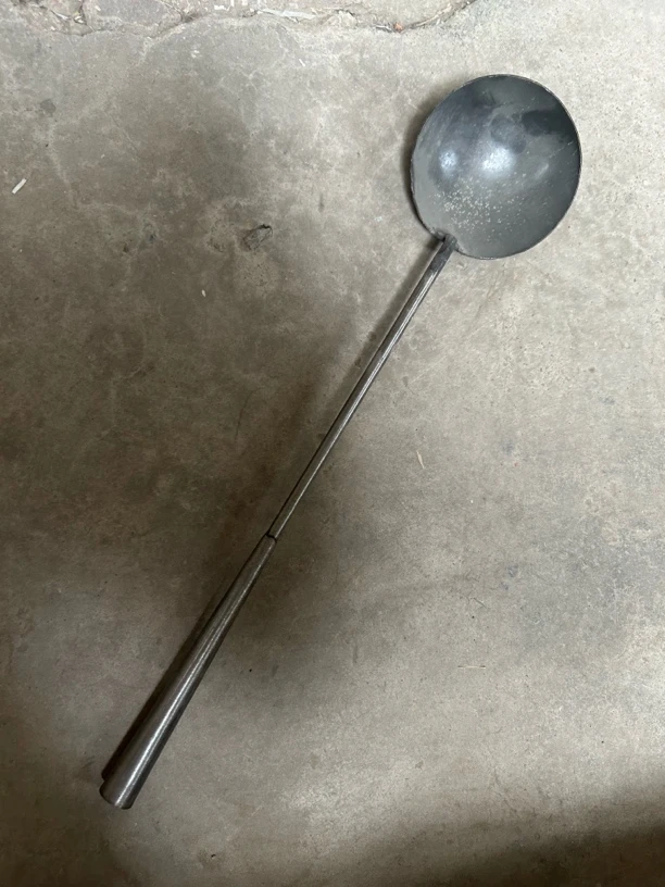 直播间锻打勺子小号有瑕疵不影响使用