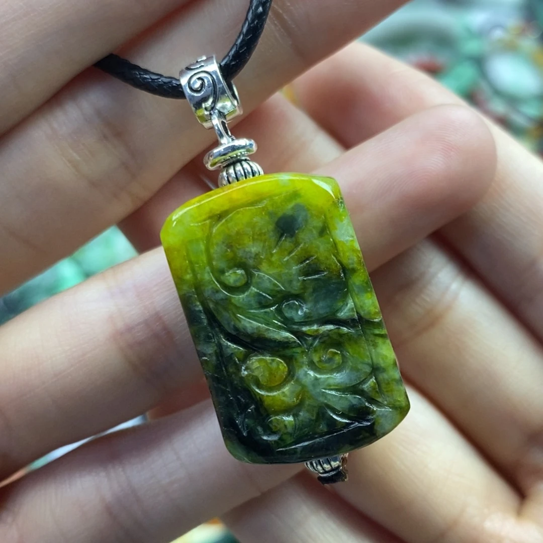 翡翠未镶嵌颈饰?****?吊坠