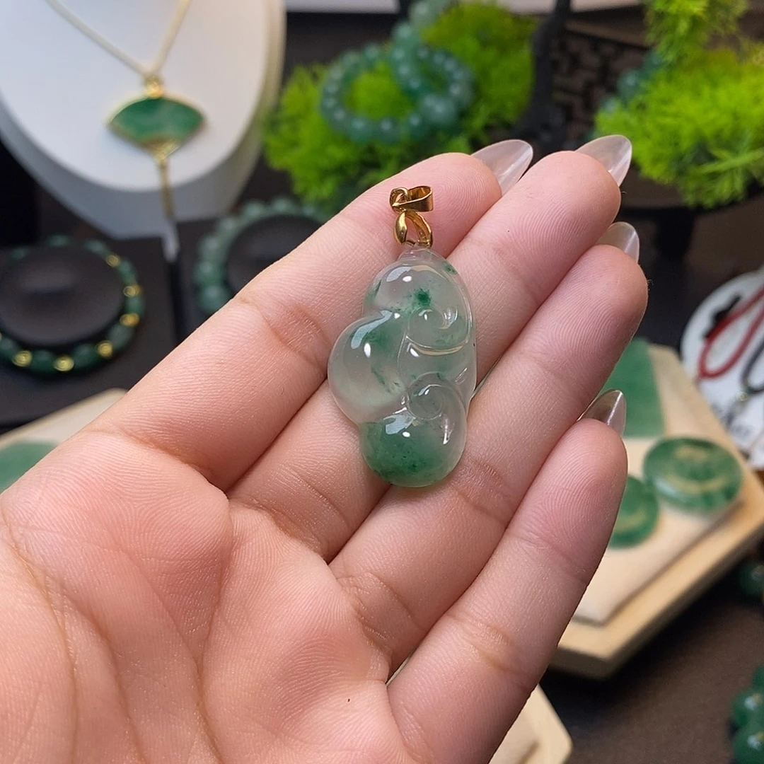 石英岩玉合金颈饰