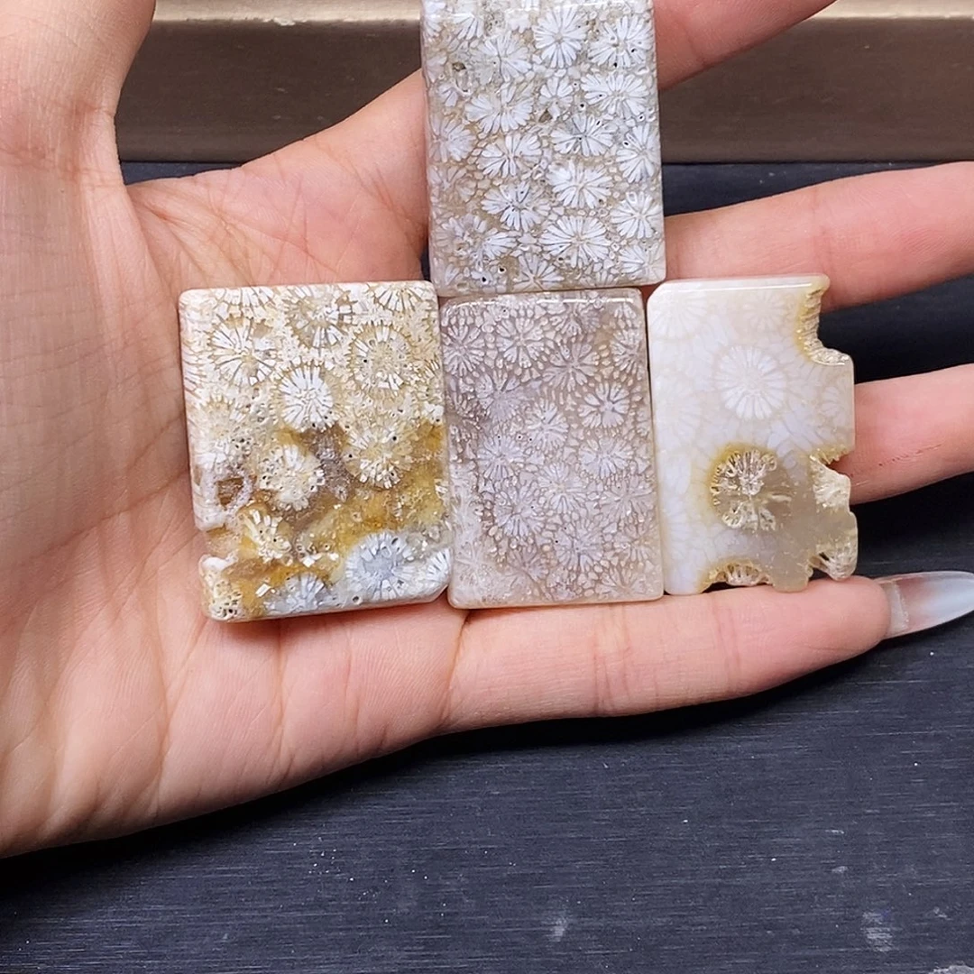 G***.硅化玉合金颈饰吊坠