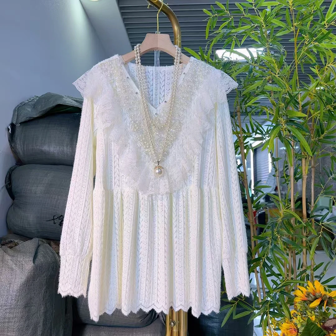 欧货气质V领钉珠拼接蕾丝衫宽松时尚微胖大码秋季长袖时髦2607