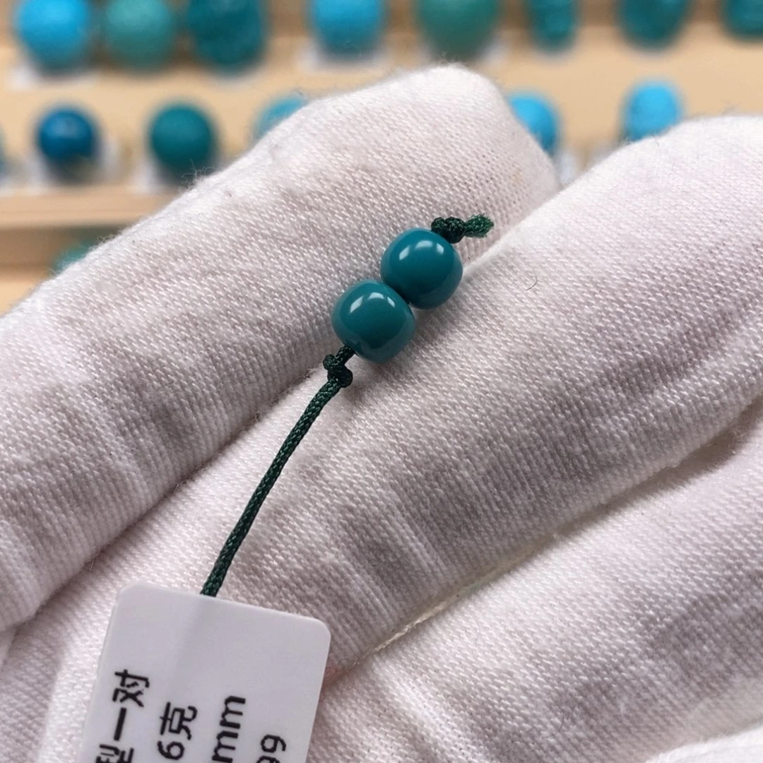 小***s绿松石未镶嵌精品原矿高瓷绿松石