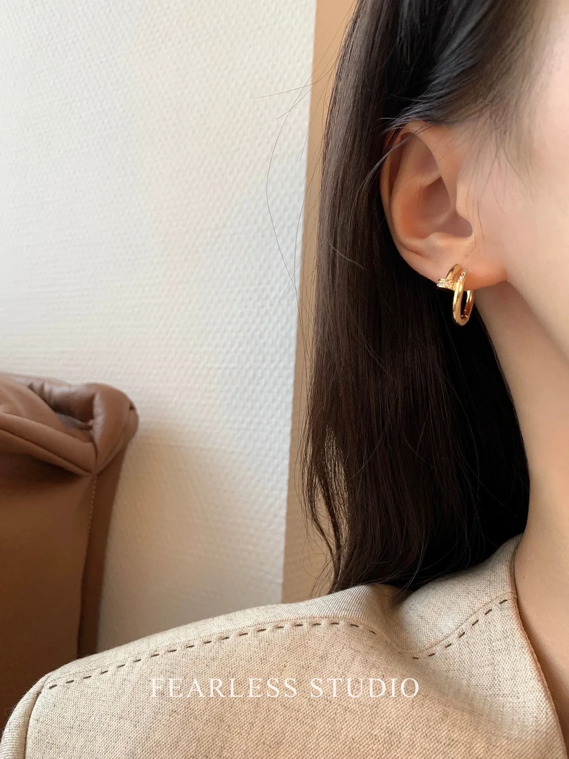 黄铜耳饰 高级设计感闪钻钉子耳饰女个性夏耳环气质耳扣潮流
