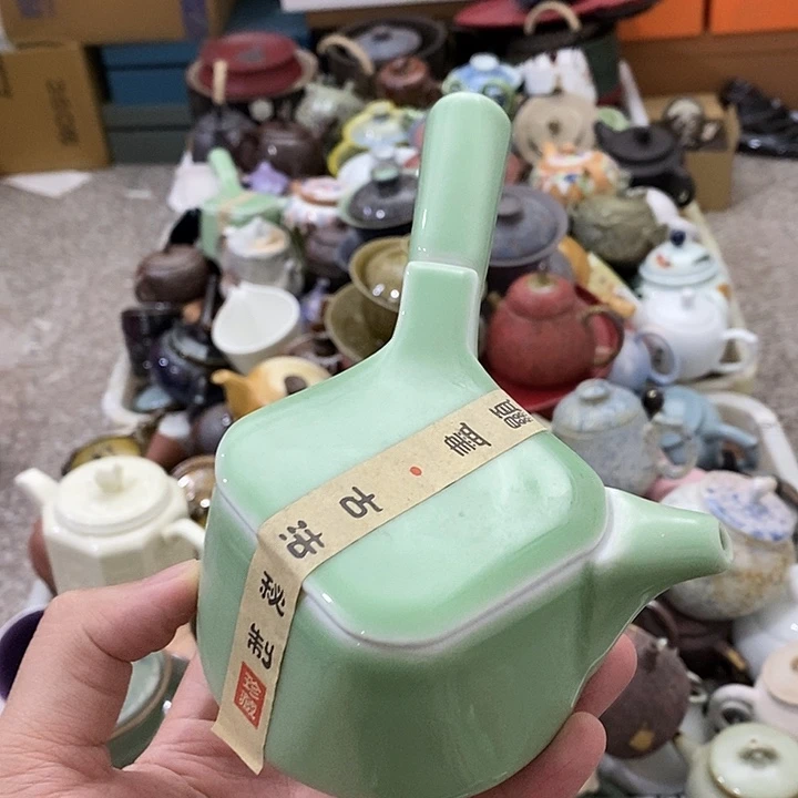 陶瓷艺术品及陶瓷壶壶