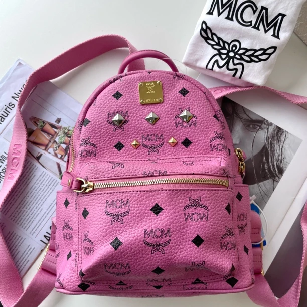 95新 MCM XM/少女心超嫩粉色满印老花铆钉mini双肩/WJ02520003
